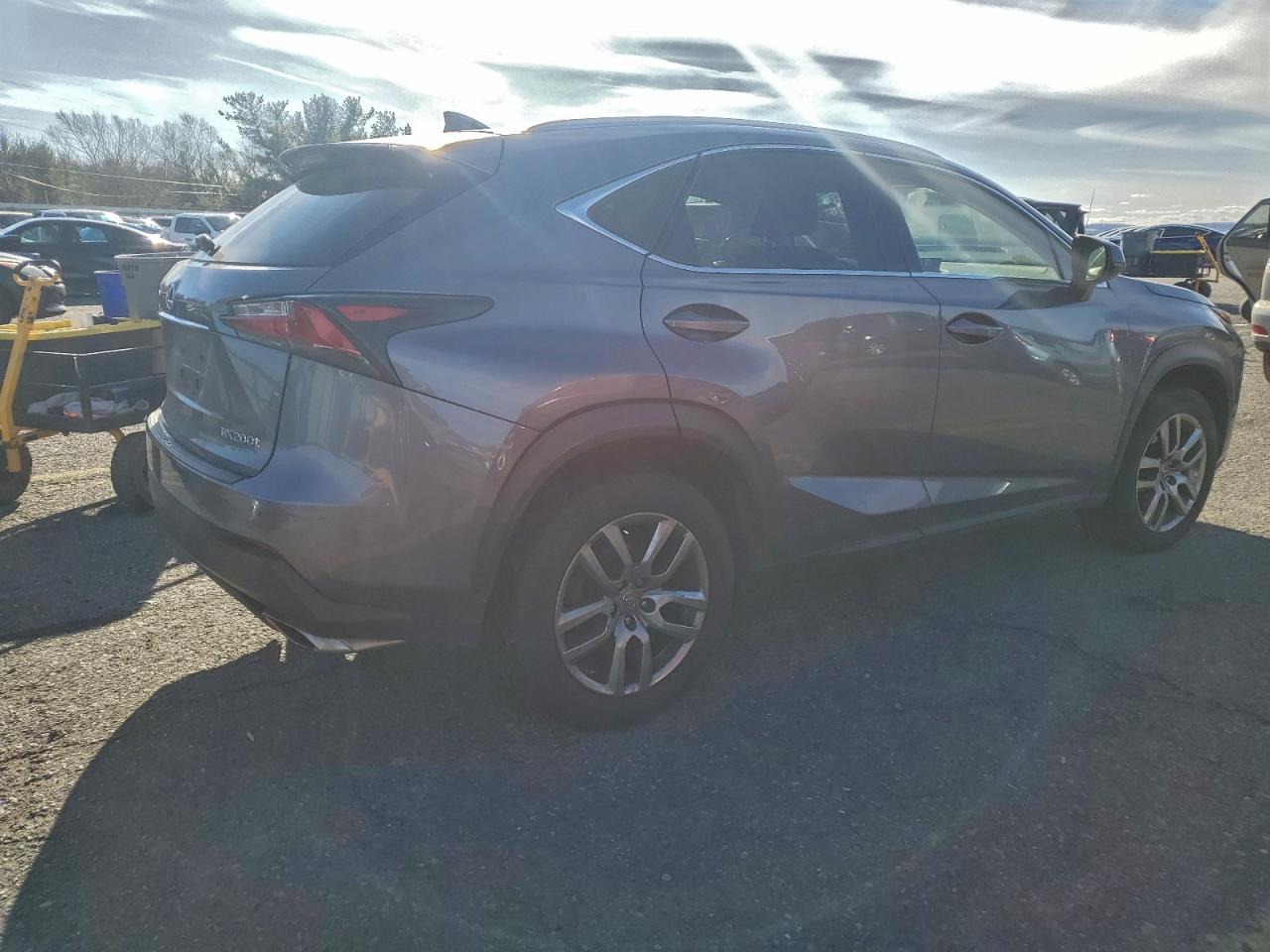 LEXUS NX 200T BASE