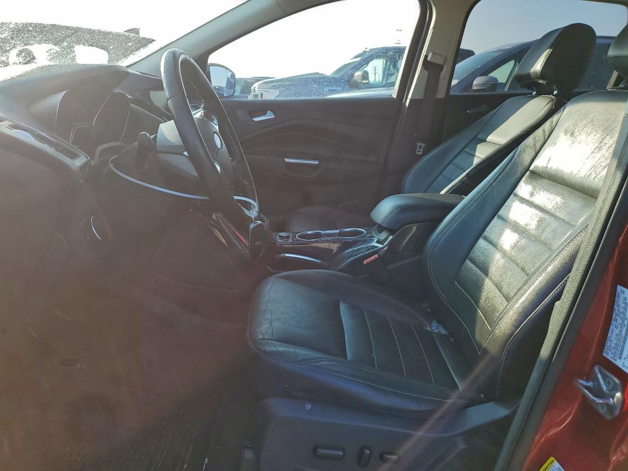 FORD ESCAPE TITANIUM