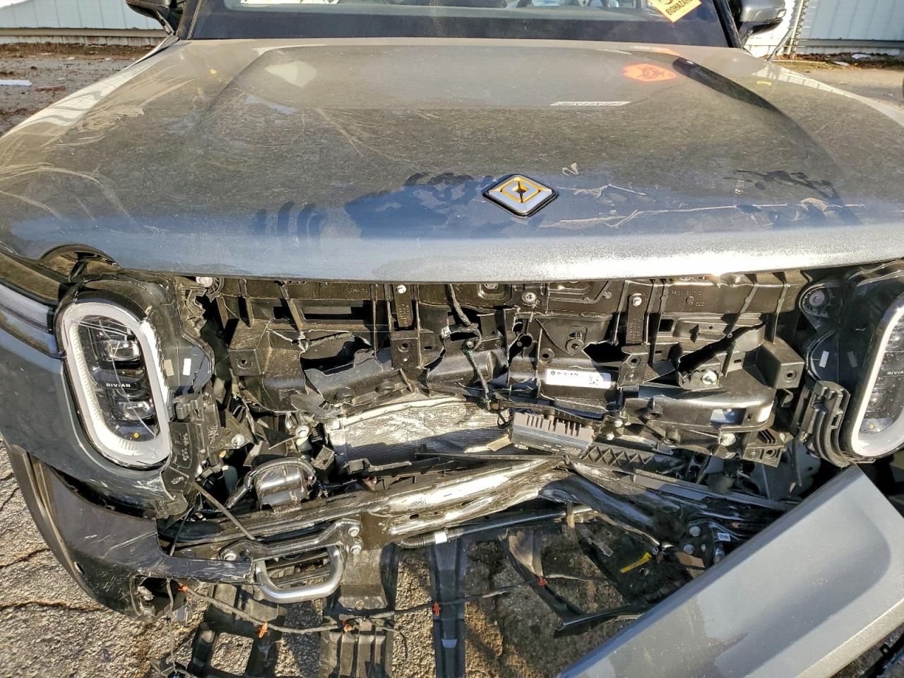 RIVIAN R1T ADVENTURE