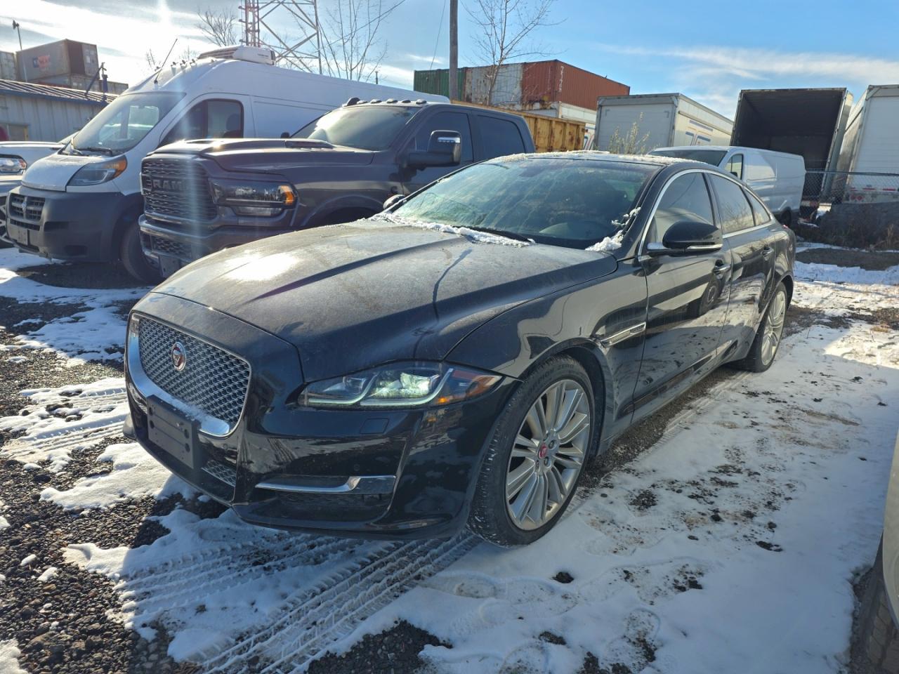 JAGUAR XJ PORTFOLIO