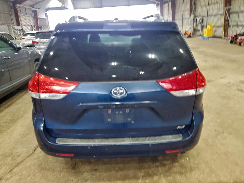 2011 TOYOTA SIENNA XLE #3318891920