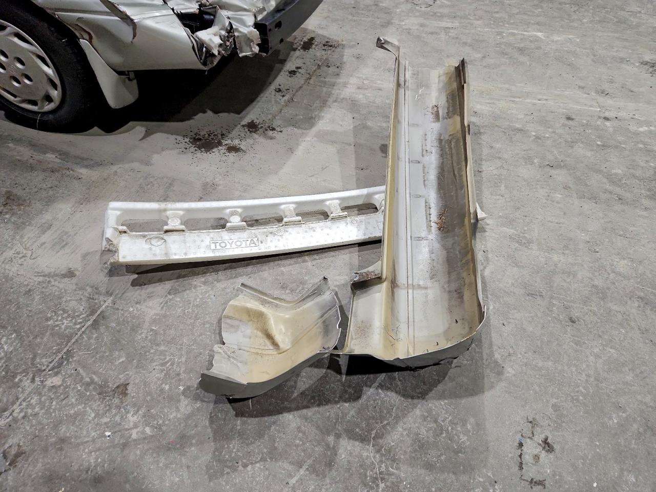 Lot #3302787957 2000 TOYOTA CAMRY CE