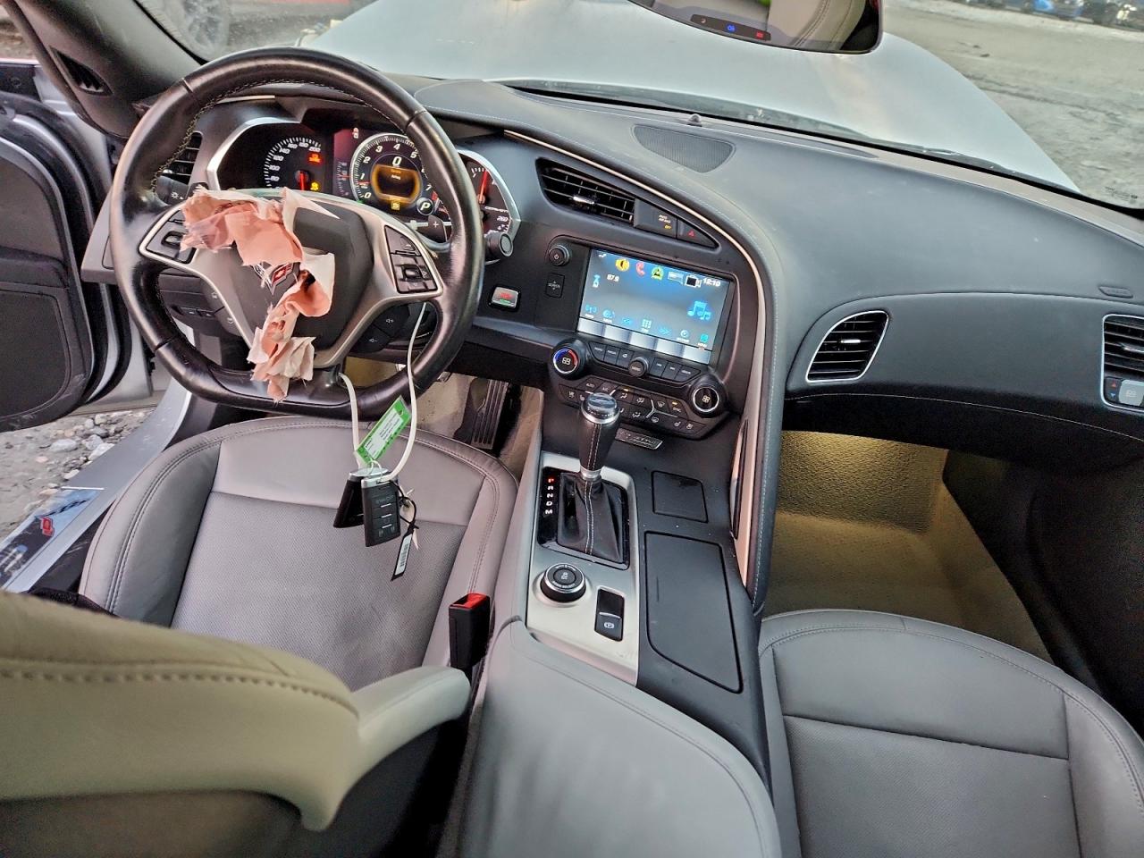 CHEVROLET CORVETTE STINGRAY Z51 2LT