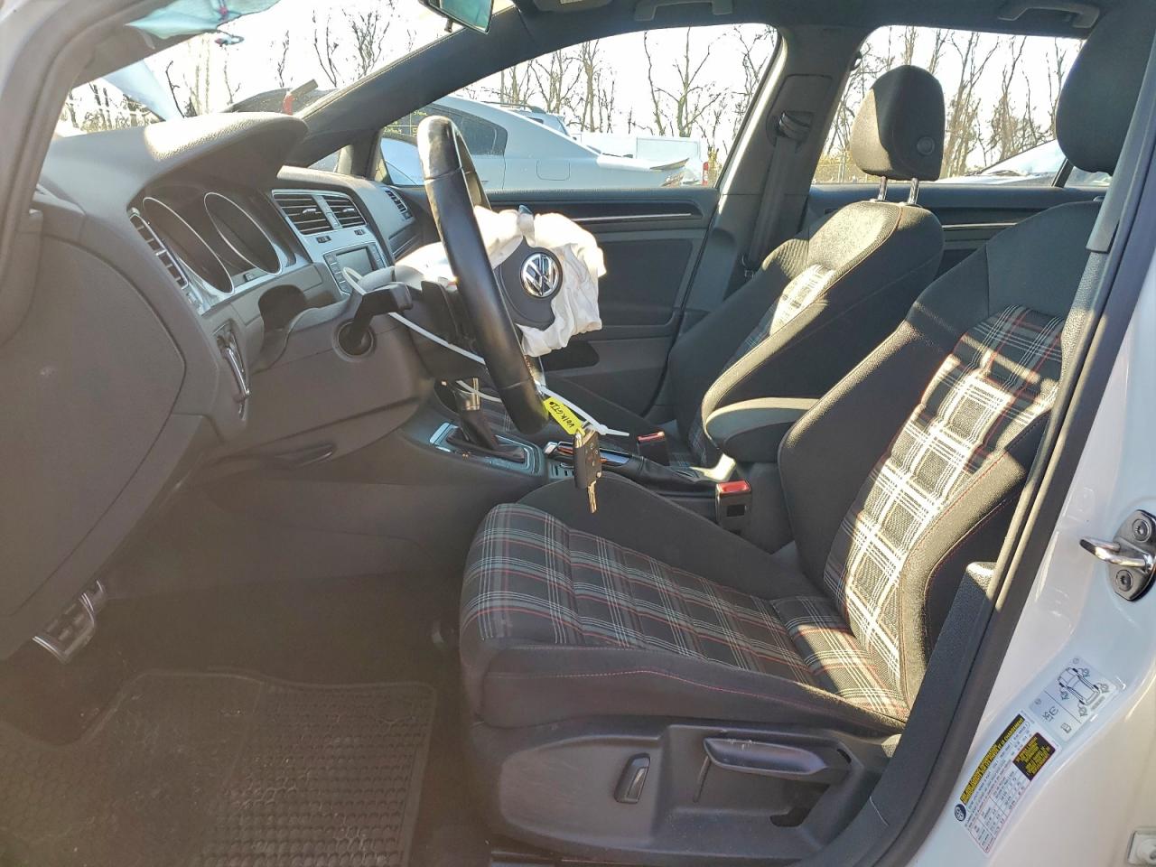 VOLKSWAGEN GOLF GTI S/SE