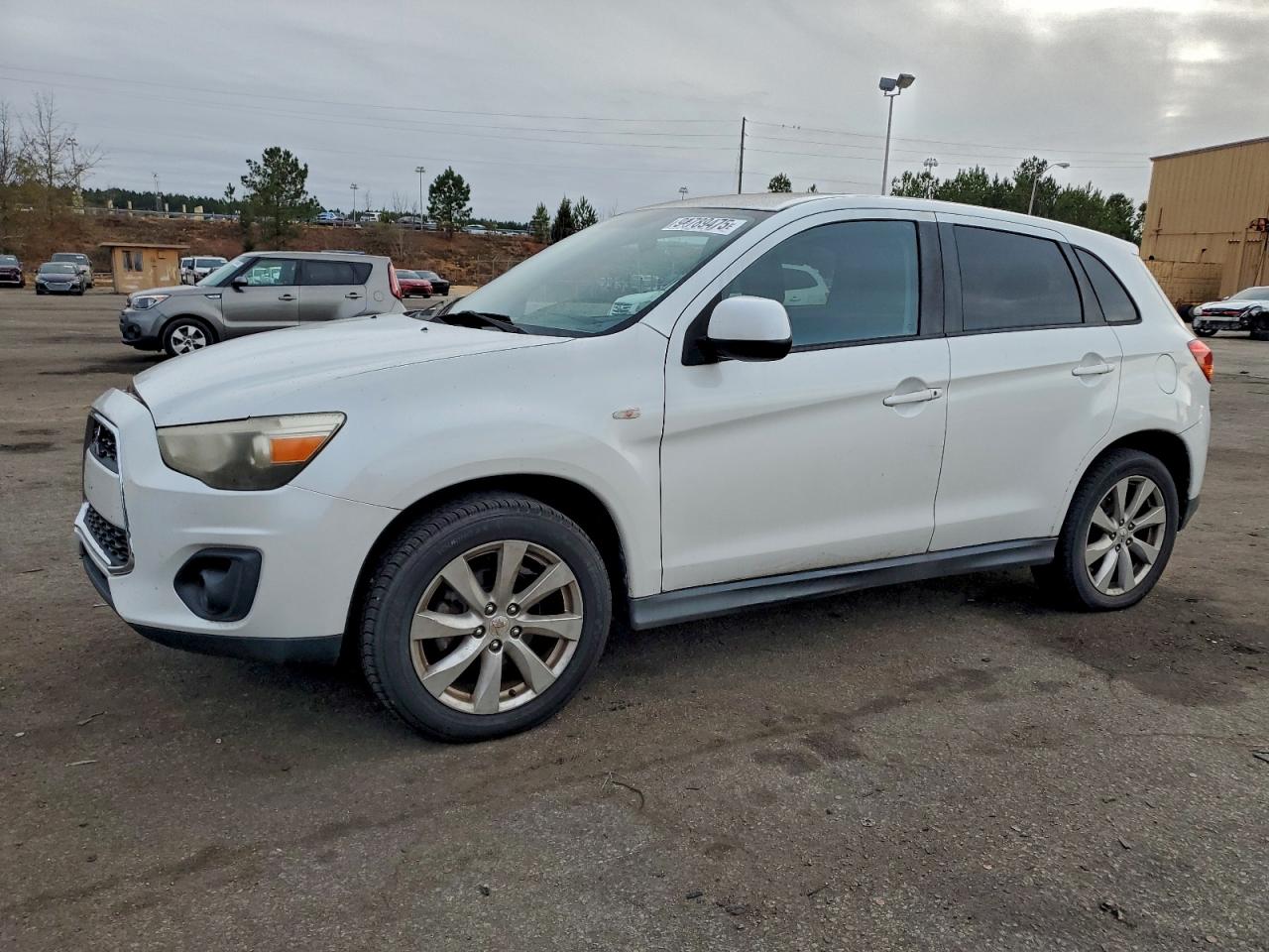 MITSUBISHI OUTLANDER ES