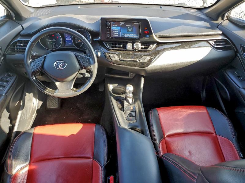 2018 TOYOTA C-HR XLE #3304776929