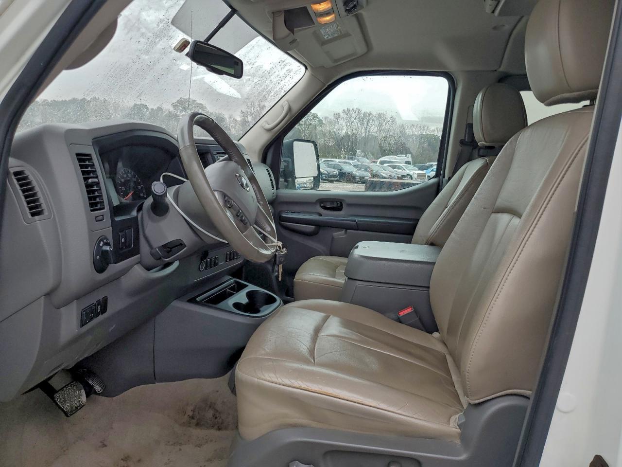 NISSAN NV3500 3500 S