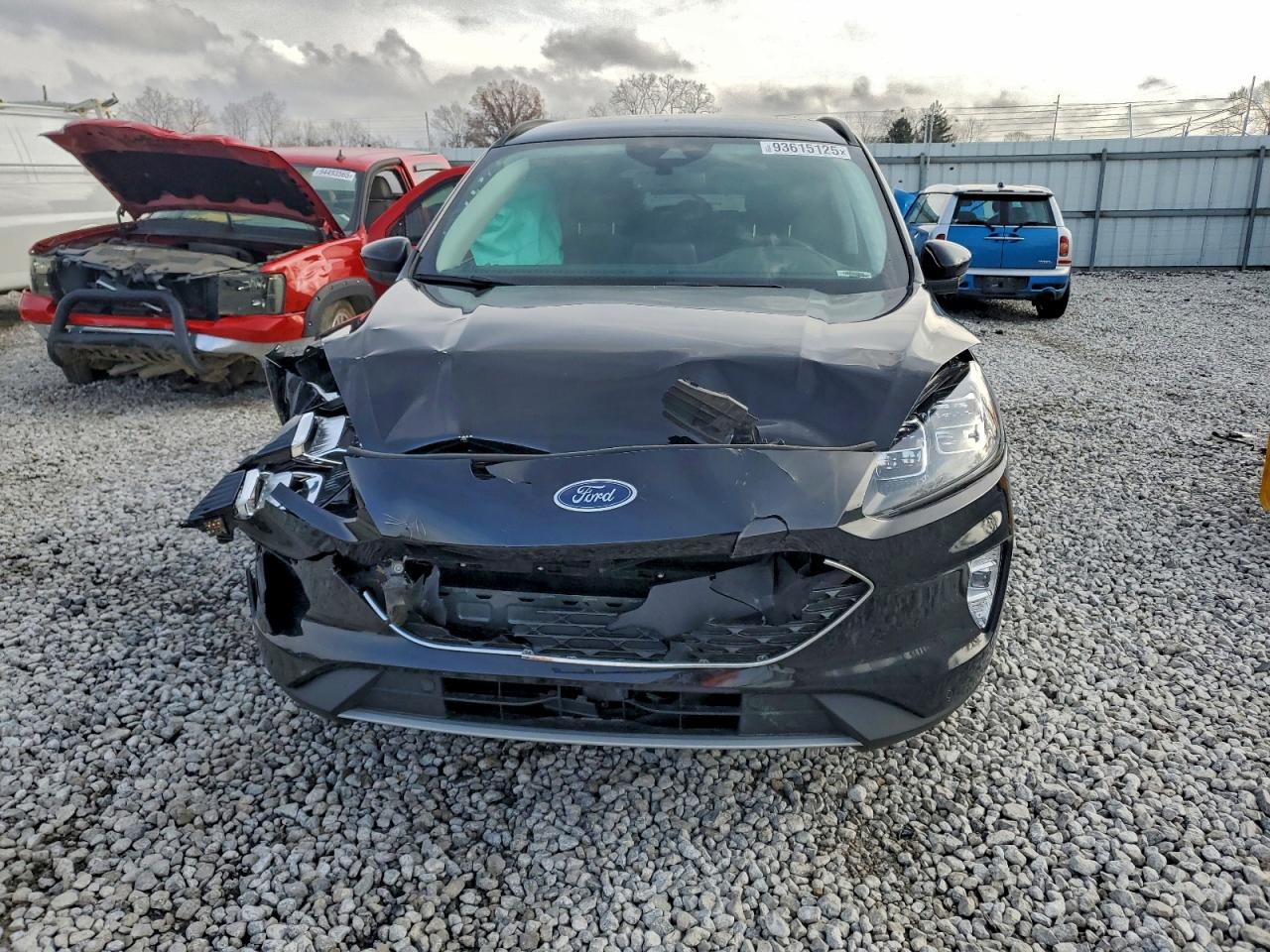 FORD ESCAPE TITANIUM