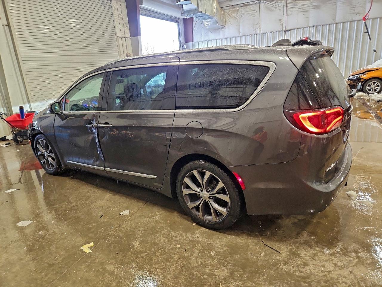 CHRYSLER PACIFICA LIMITED