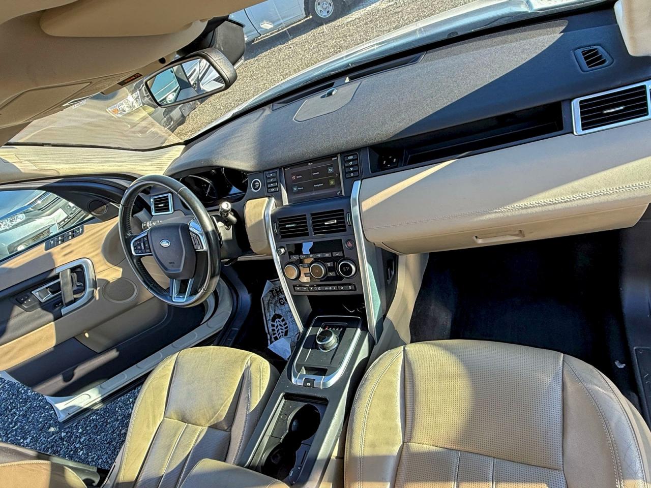 Lot #3309251618 2017 LAND ROVER DISCOVERY