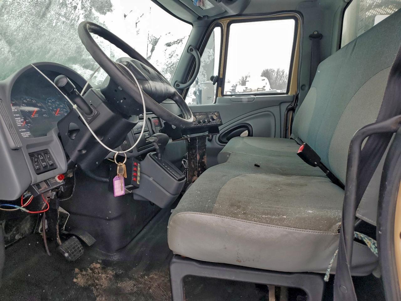 Lot #3310328959 2006 INTERNATIONAL 4000 4300