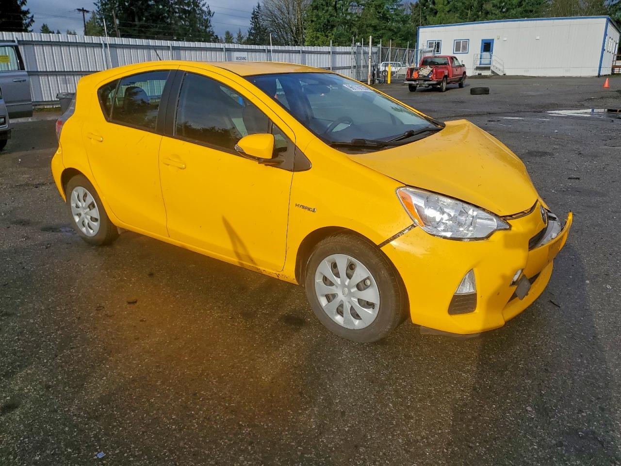 TOYOTA PRIUS C