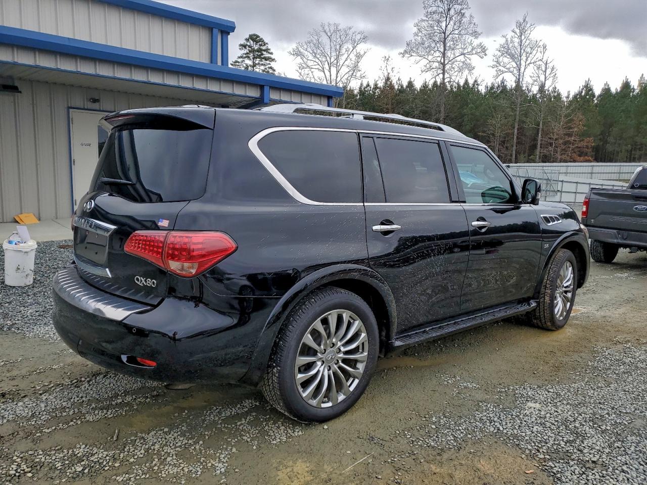 INFINITI QX80