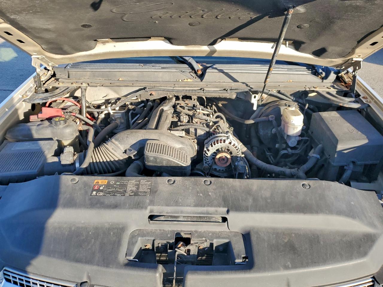 CADILLAC ESCALADE ESV LUXURY