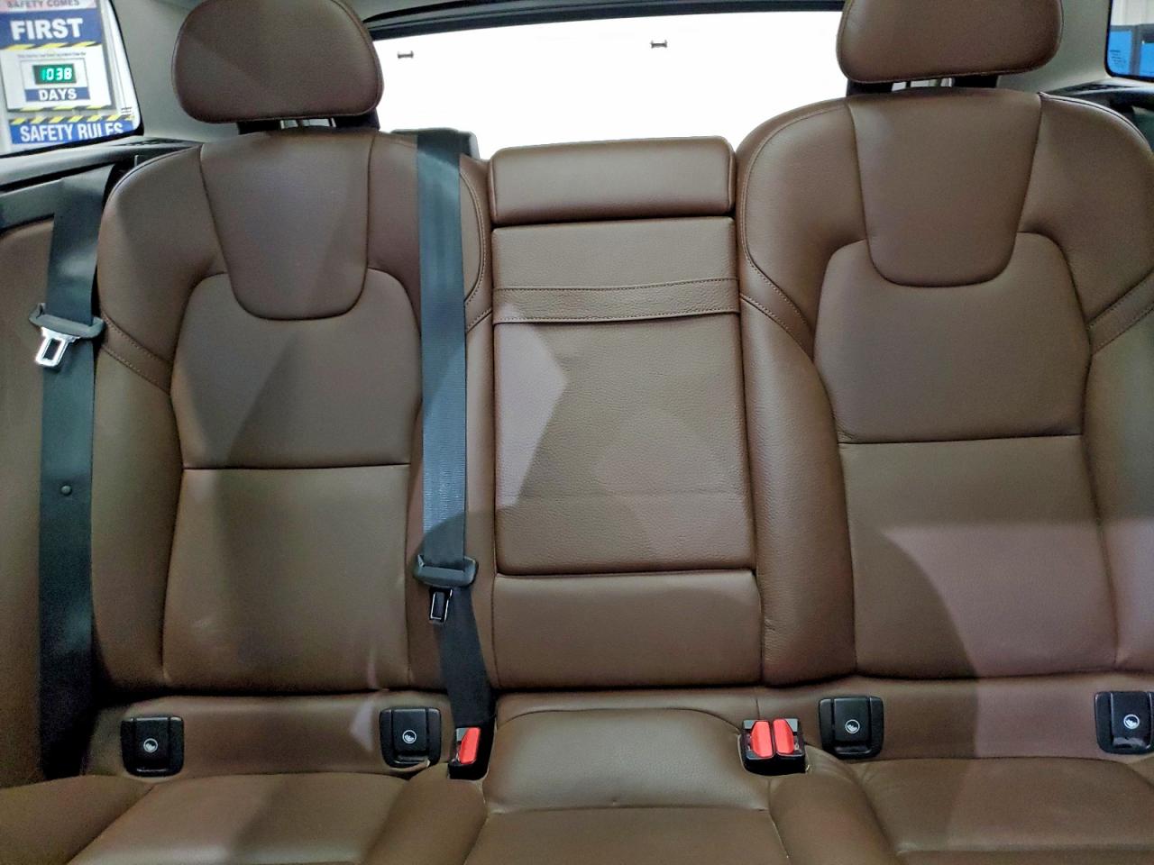 VOLVO XC60 T5 INSCRIPTION