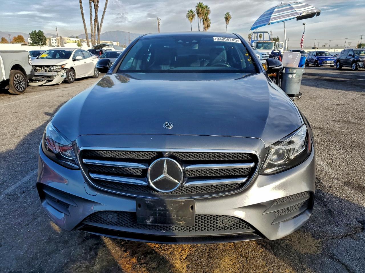 MERCEDES-BENZ E-CLASS 300