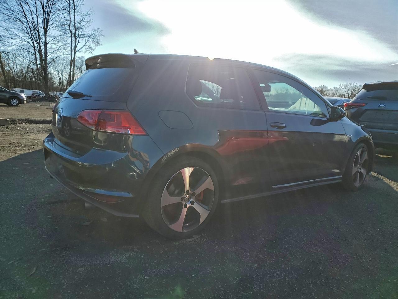 VOLKSWAGEN GOLF GTI