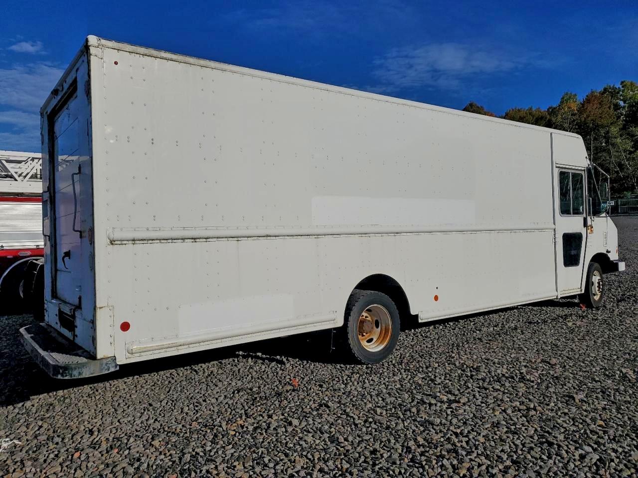 Lot #3305383311 2013 FORD F59