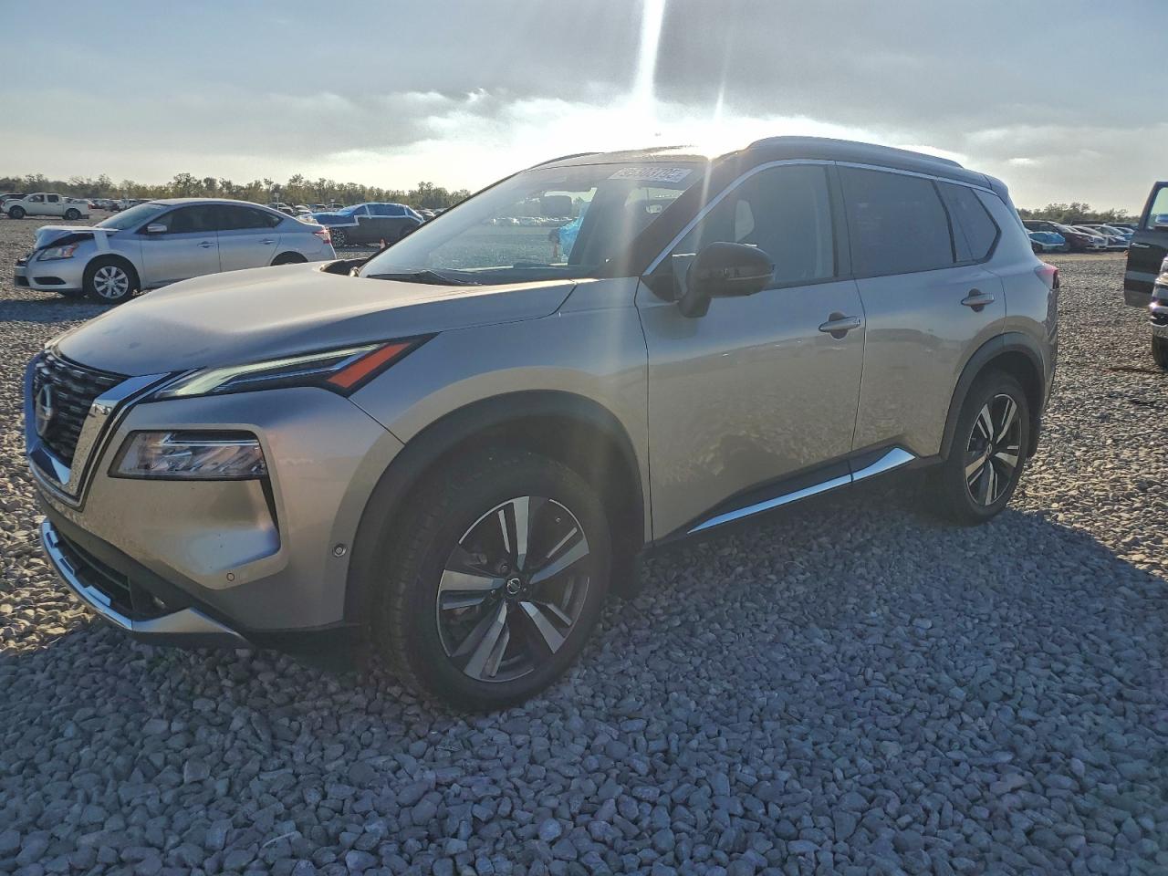 NISSAN ROGUE PLATINUM