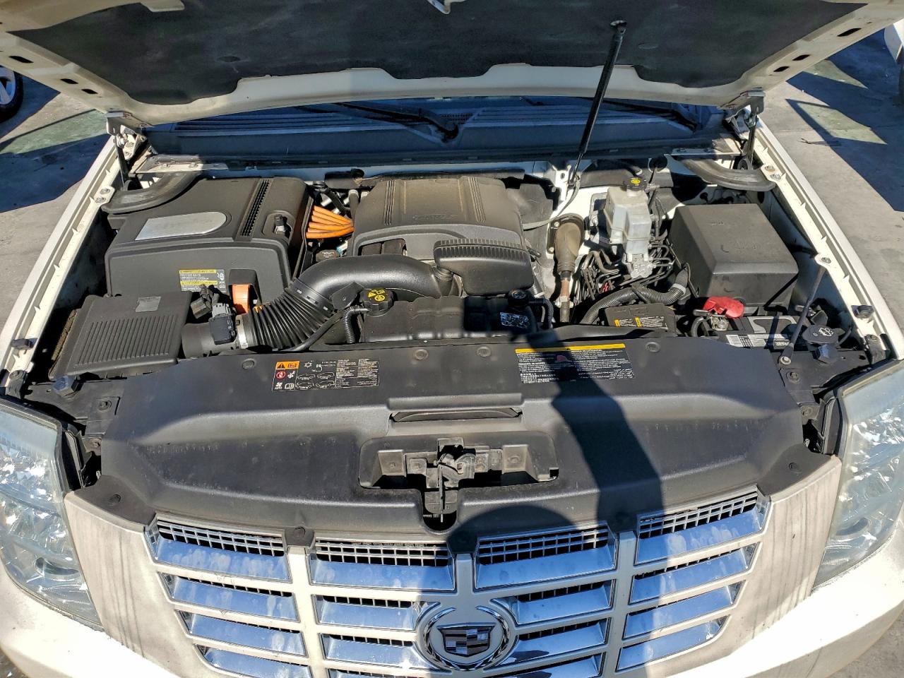 CADILLAC ESCALADE HYBRID