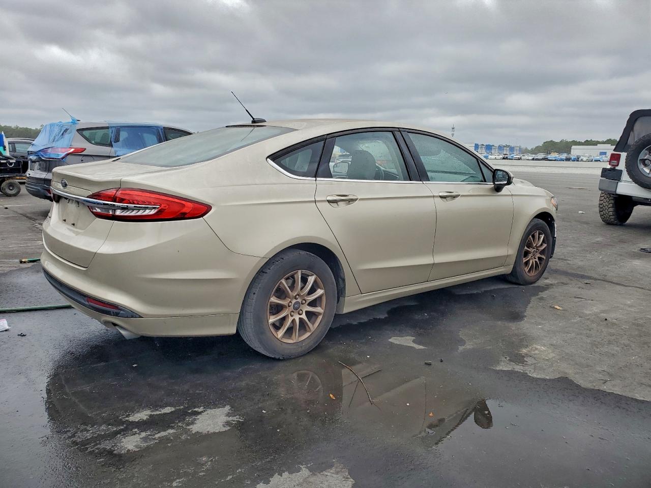 FORD FUSION S