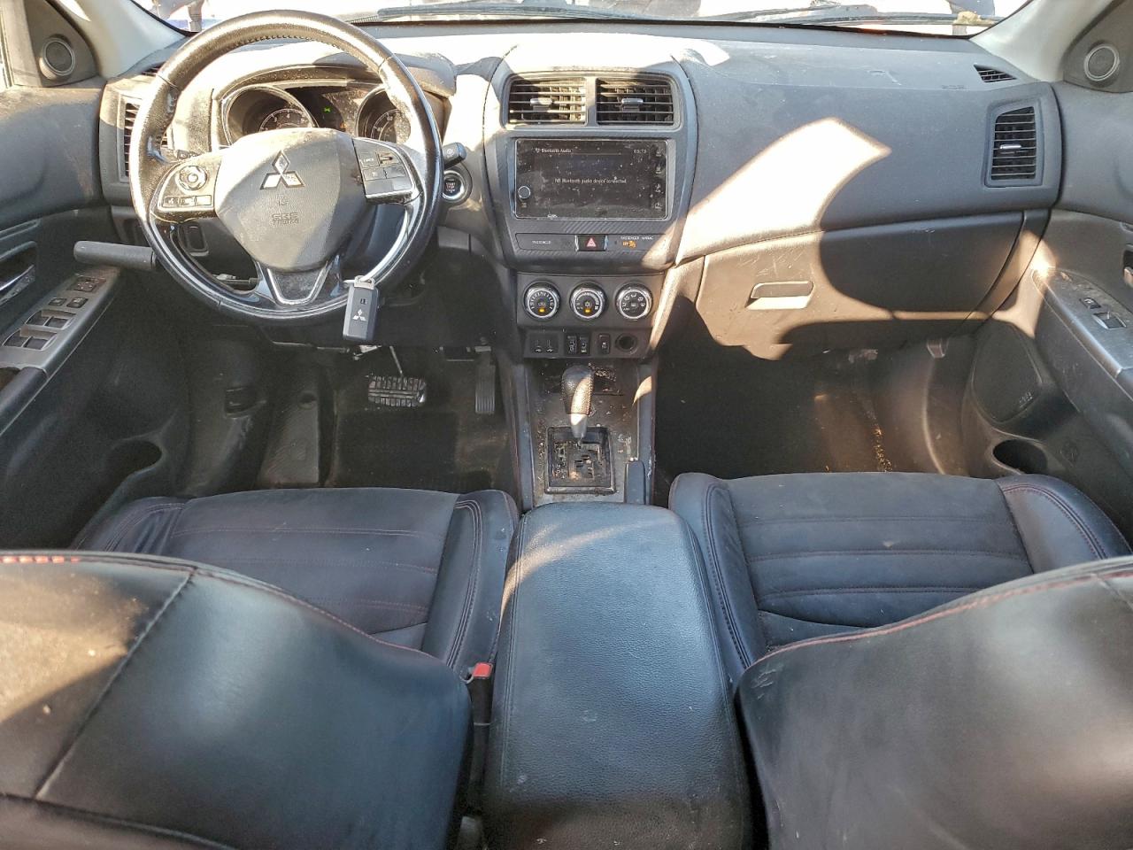 MITSUBISHI OUTLANDER ES