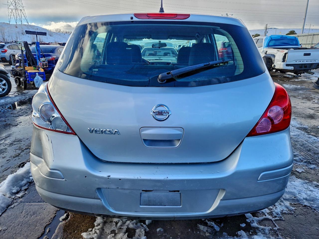 NISSAN VERSA S