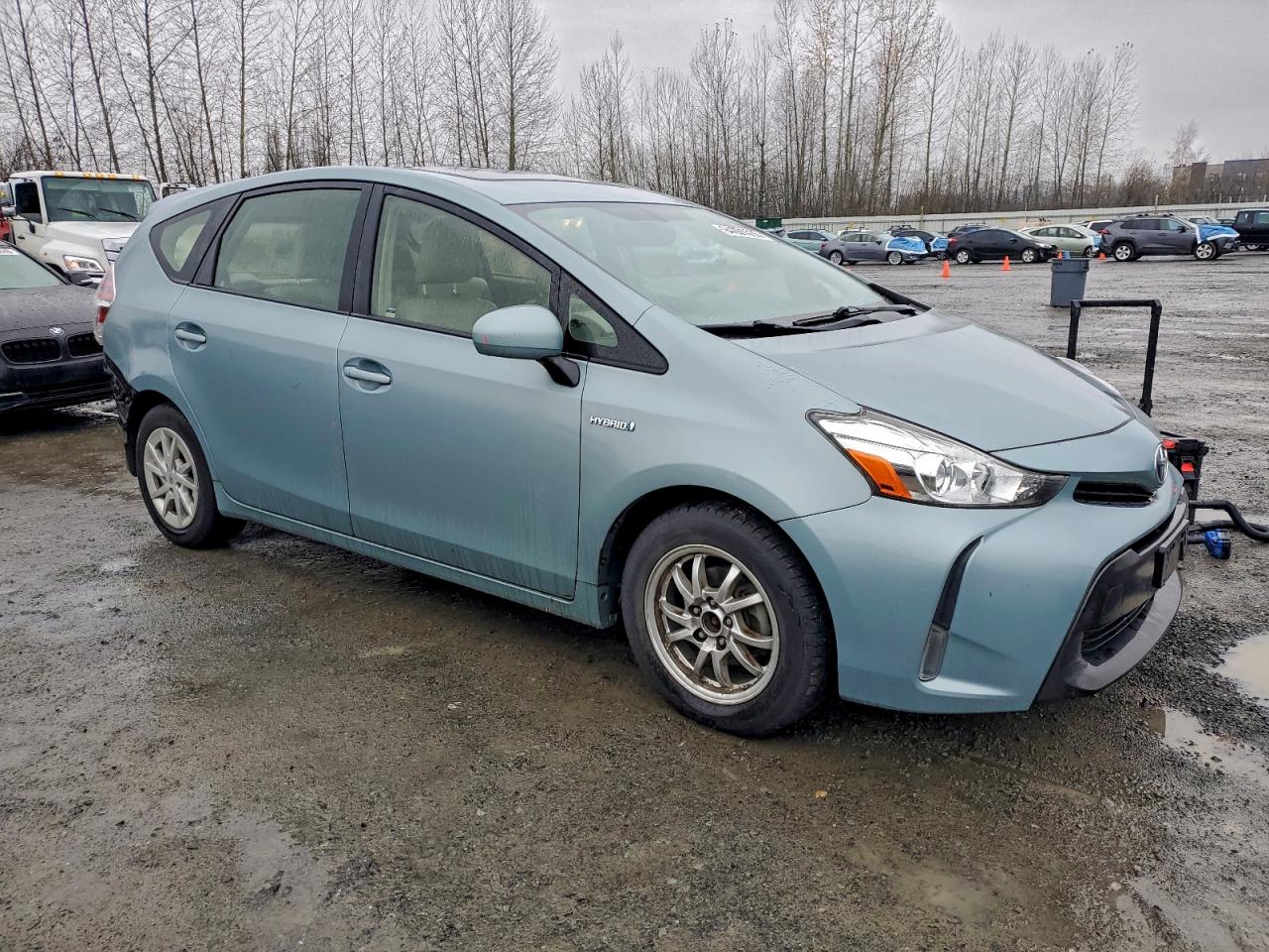 TOYOTA PRIUS V