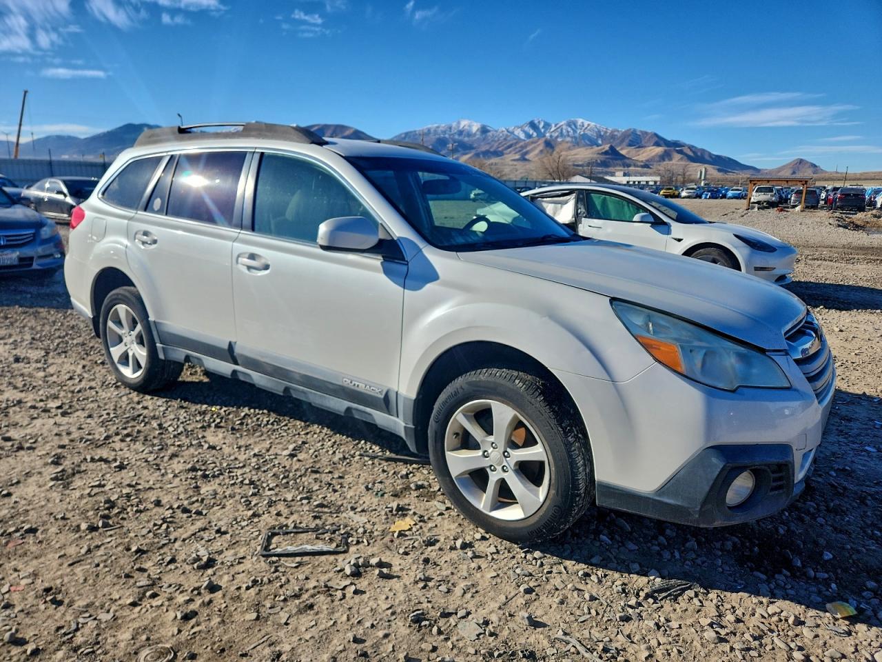 Lot #3316005772 2013 SUBARU OUTBACK 2.