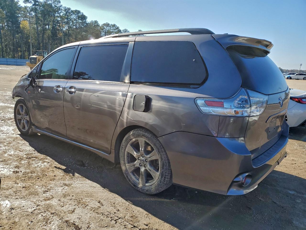 TOYOTA SIENNA SE