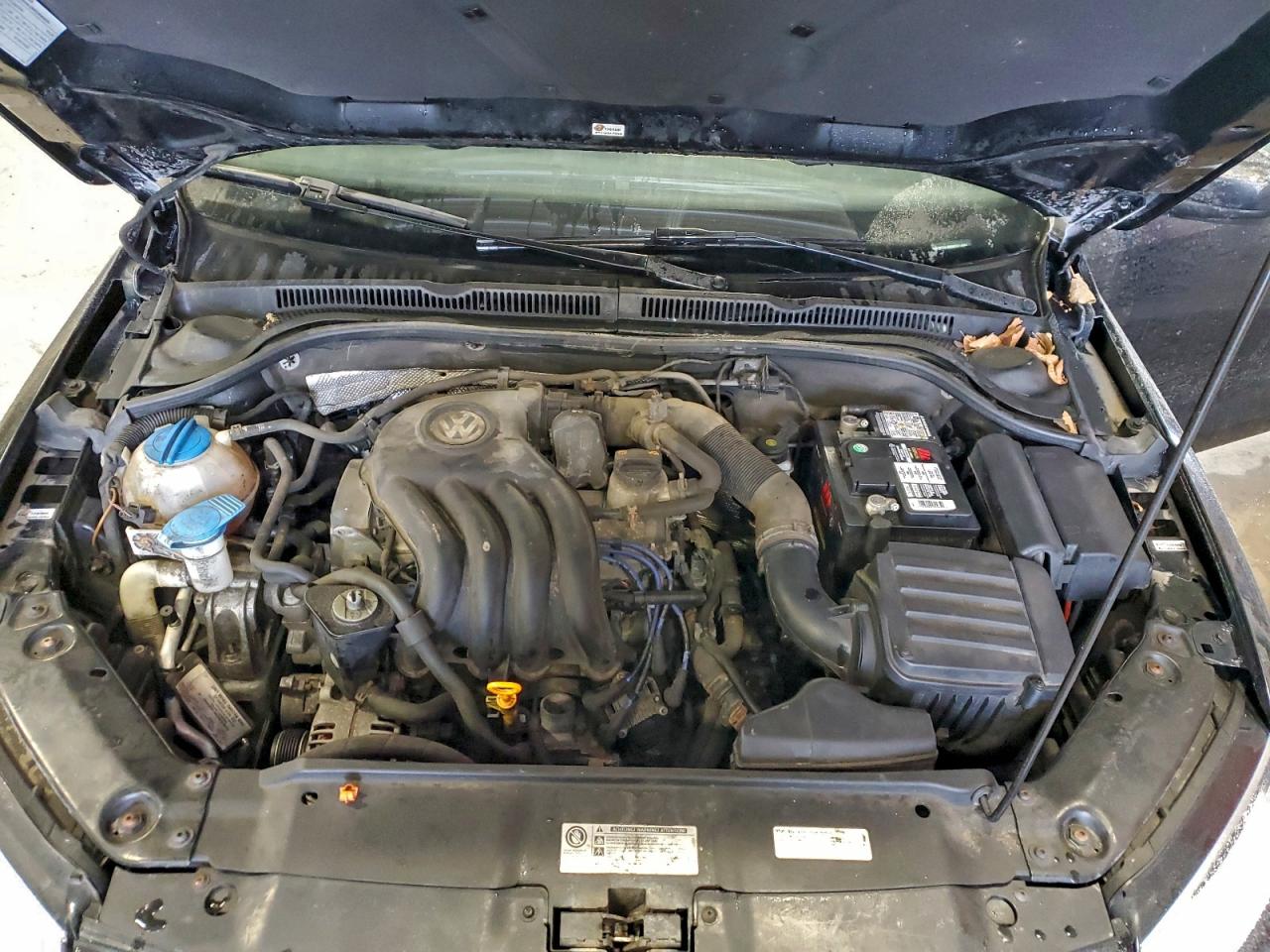 VOLKSWAGEN JETTA BASE