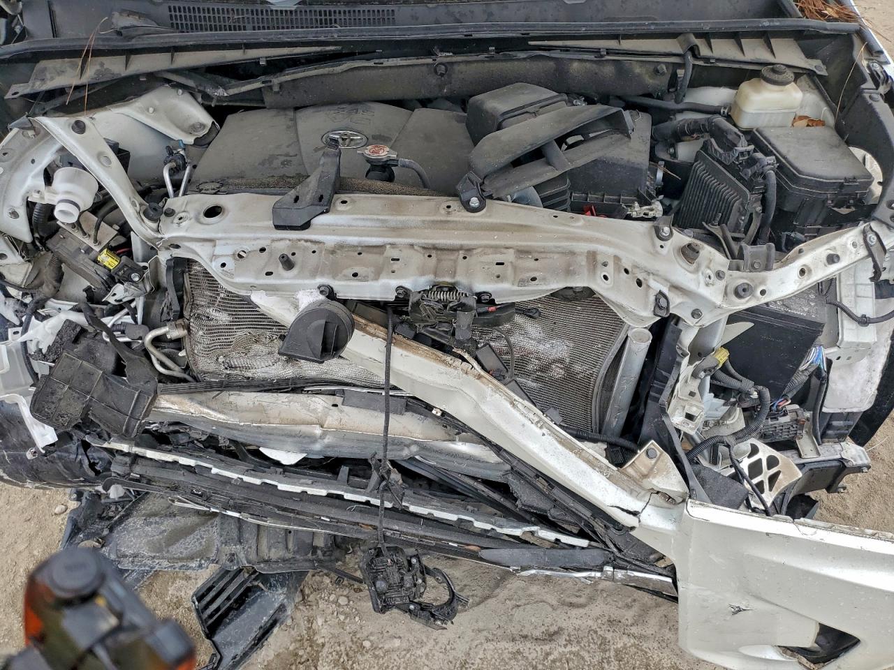 TOYOTA HIGHLANDER LIMITED