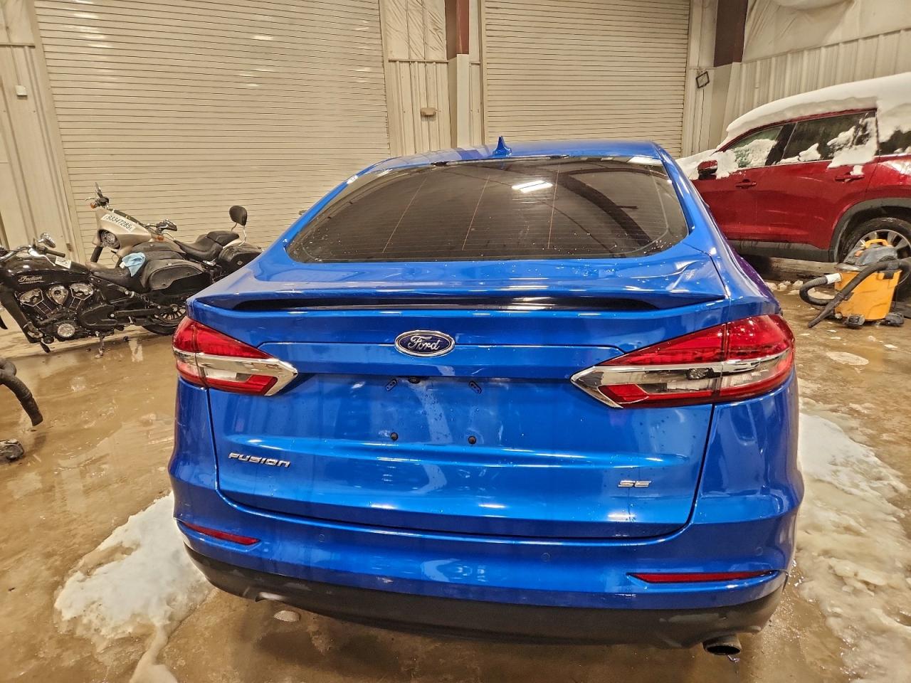 FORD FUSION SE