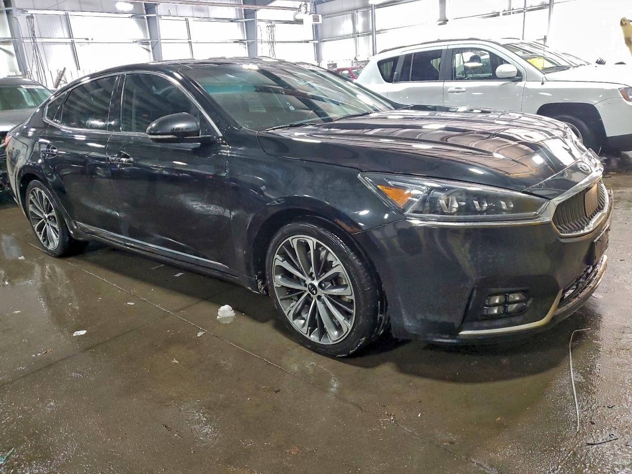 KIA CADENZA LUXURY