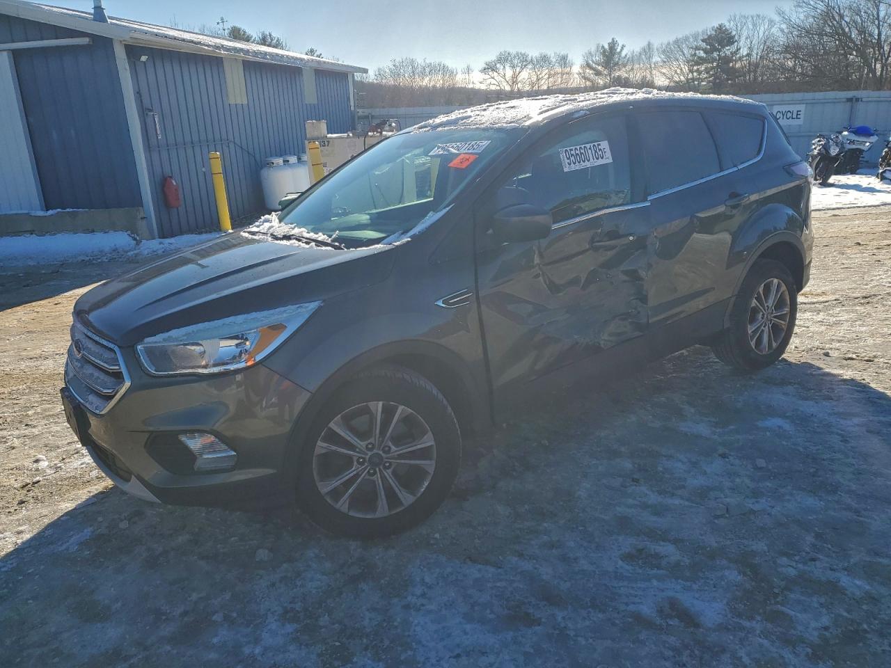 FORD ESCAPE SE