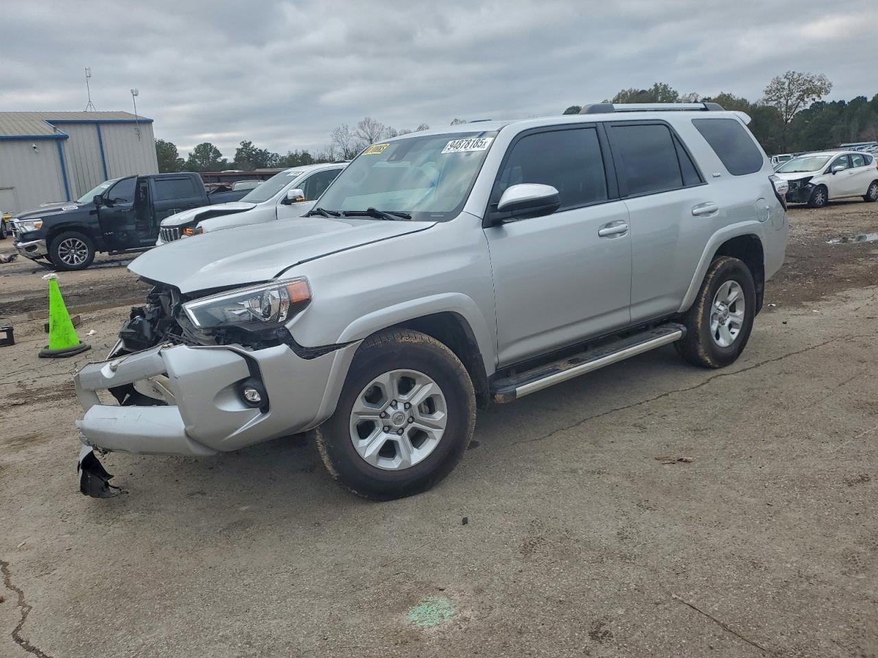 TOYOTA 4RUNNER SR5