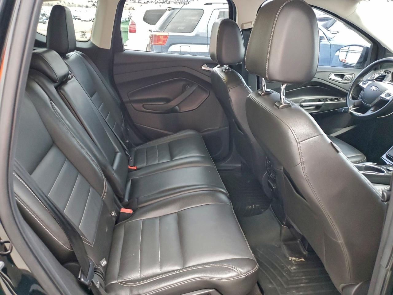 FORD ESCAPE TITANIUM