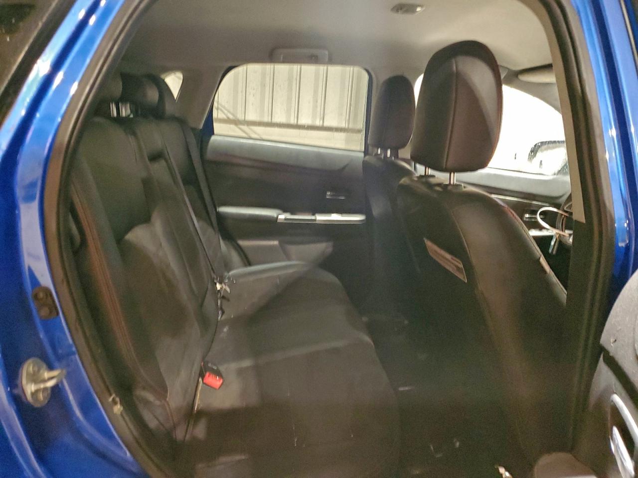 MITSUBISHI OUTLANDER ES