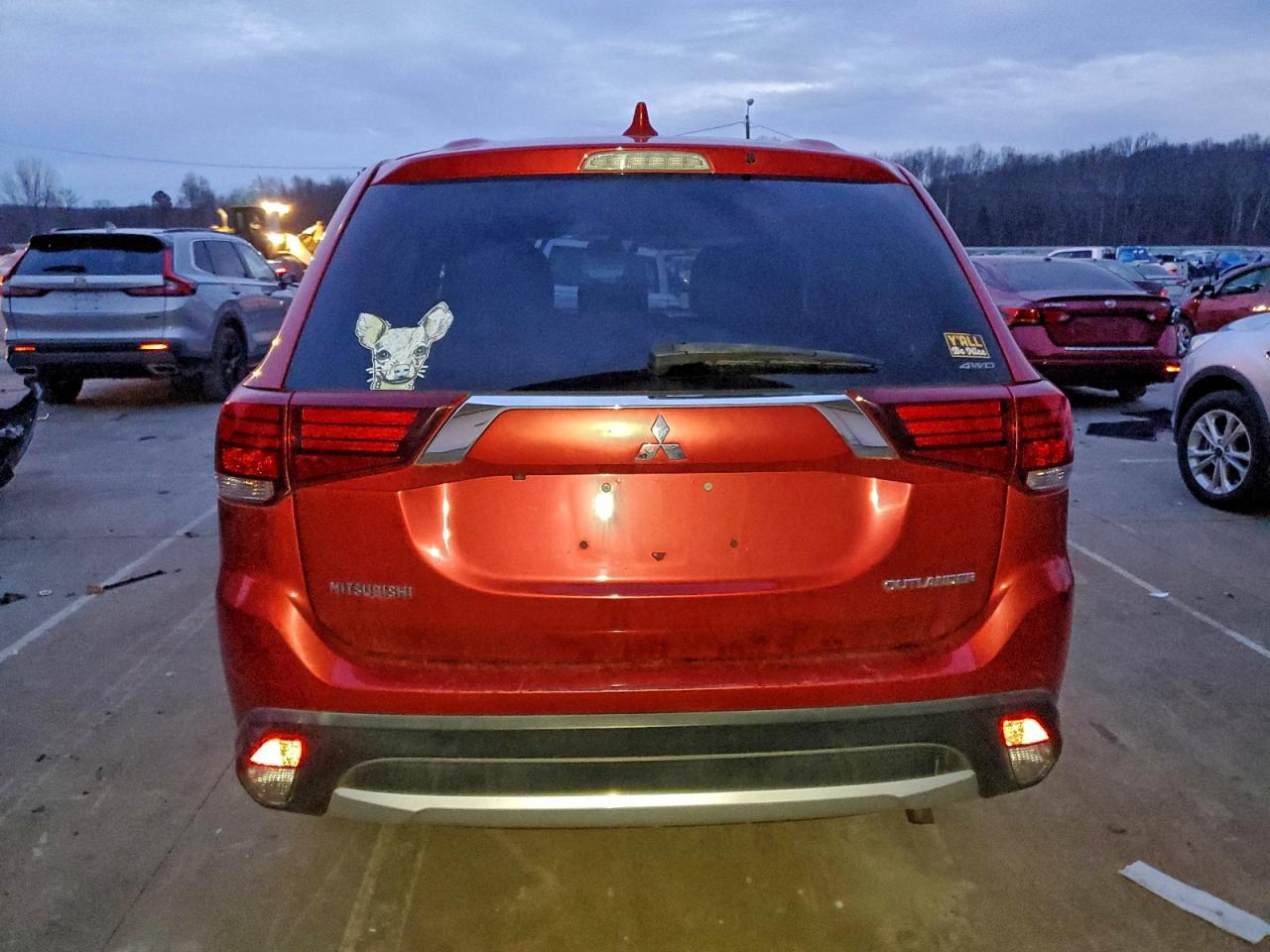 MITSUBISHI OUTLANDER SE