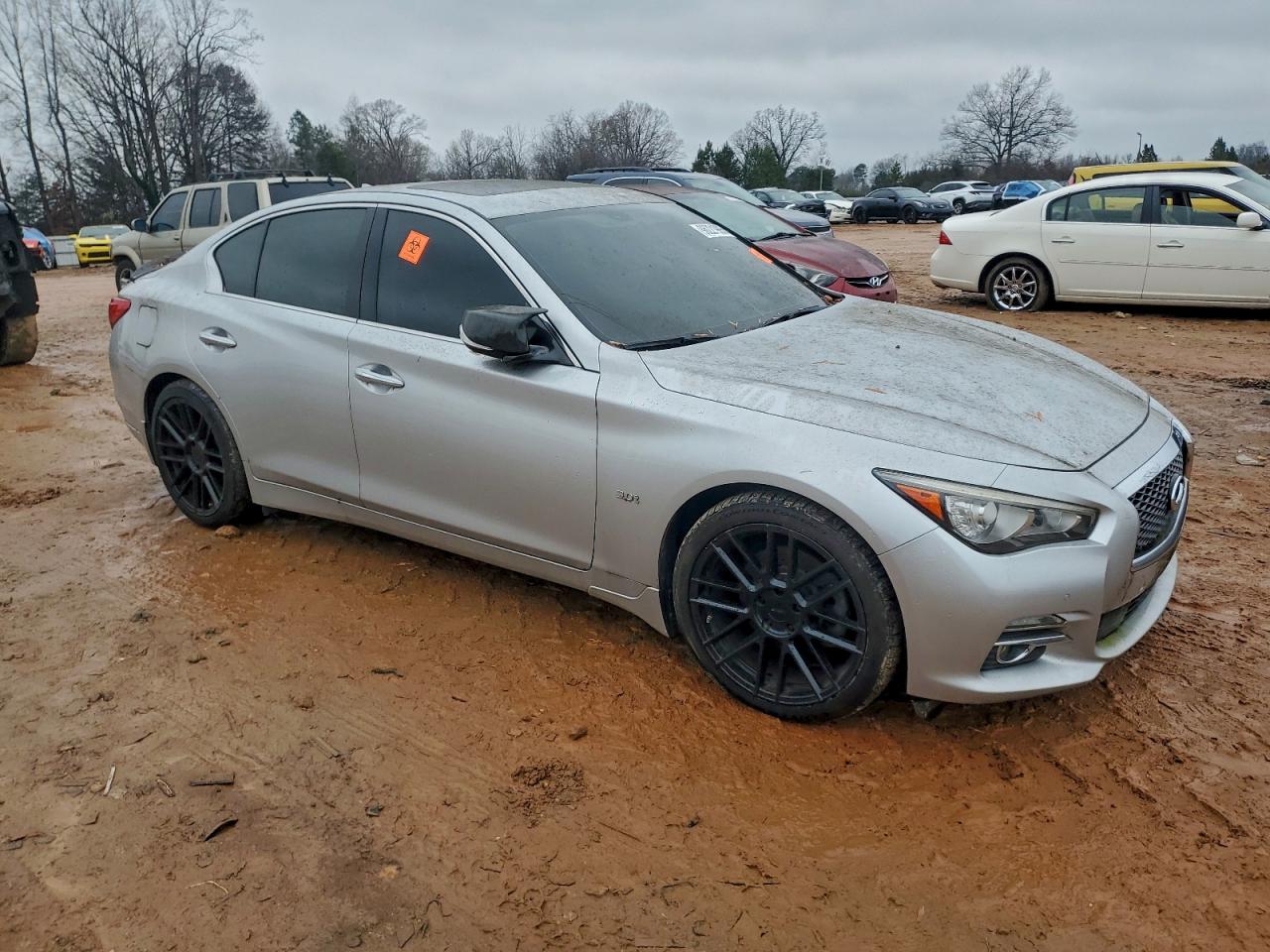 INFINITI Q50 PREMIUM
