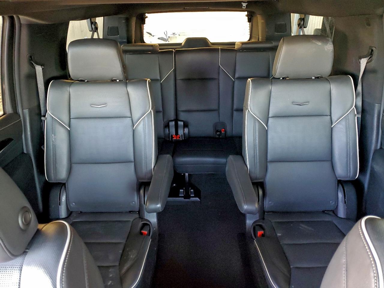 CADILLAC ESCALADE ESV SPORT