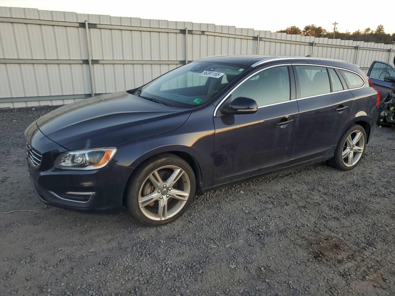 VOLVO V60 PLATINUM
