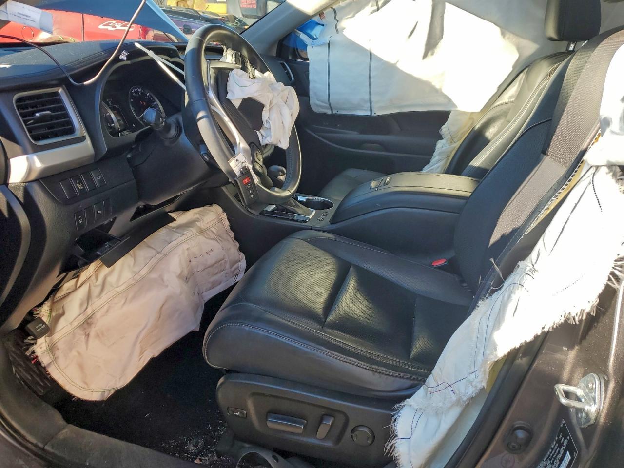 Lot #3318869972 2016 TOYOTA HIGHLANDER