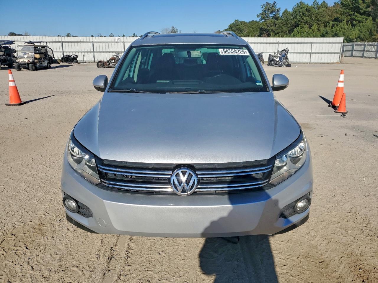 VOLKSWAGEN TIGUAN S