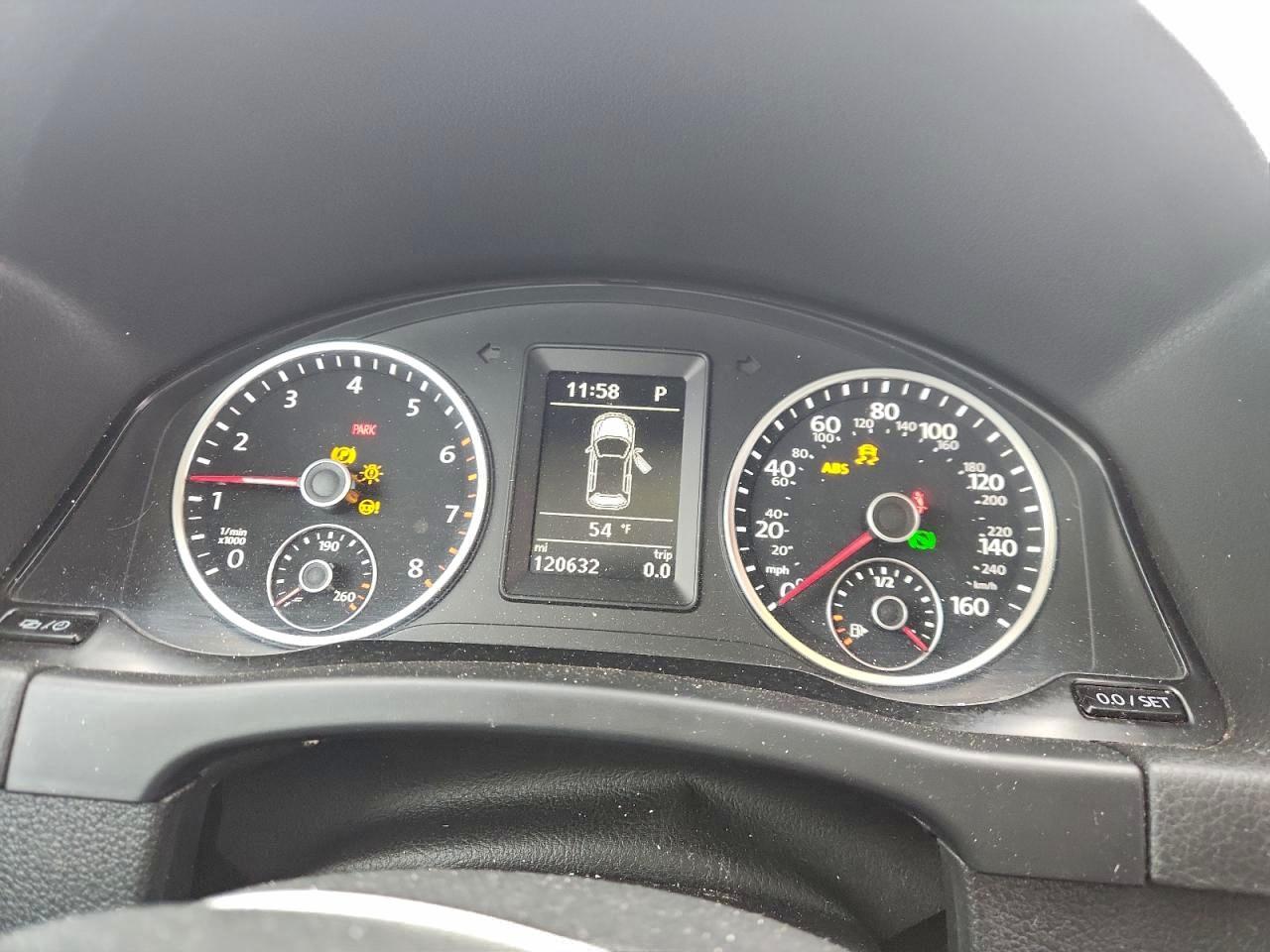 Lot #3309273617 2017 VOLKSWAGEN TIGUAN SPO