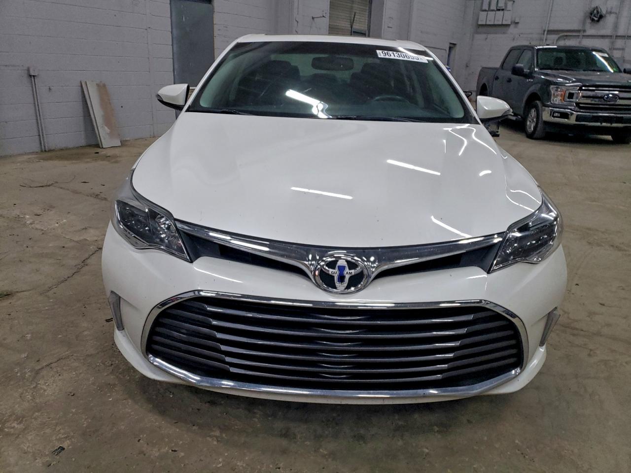 Lot #3316163263 2016 TOYOTA AVALON XLE