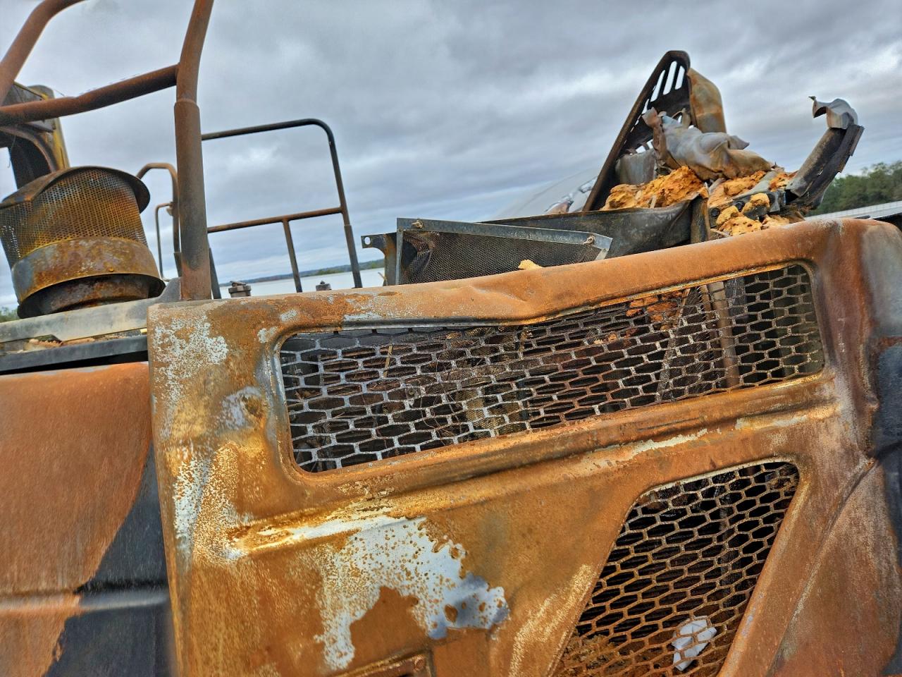 Lot #3303521906 2017 HYUNDAI 260