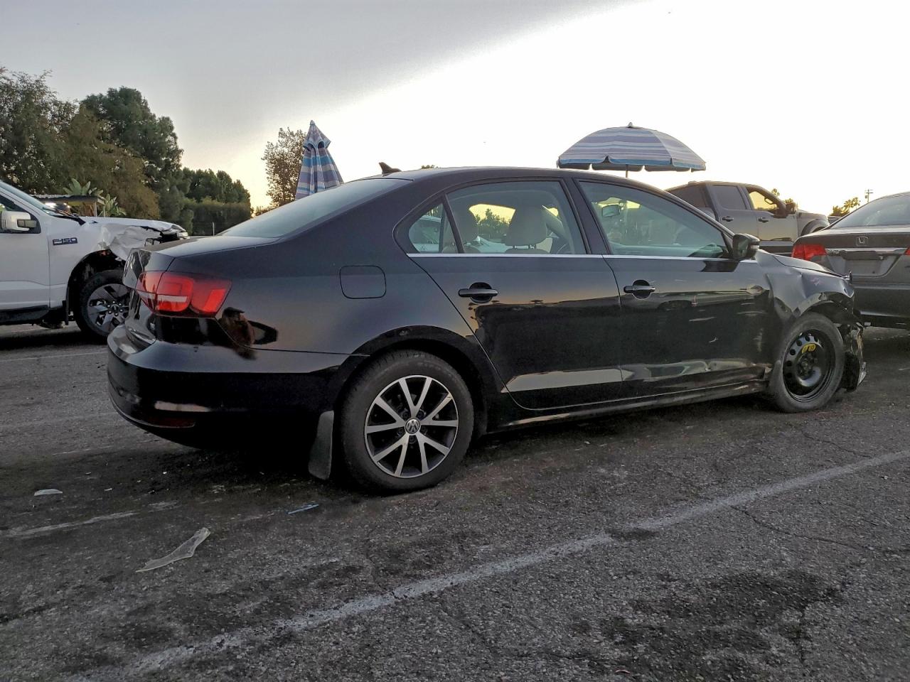 VOLKSWAGEN JETTA SE