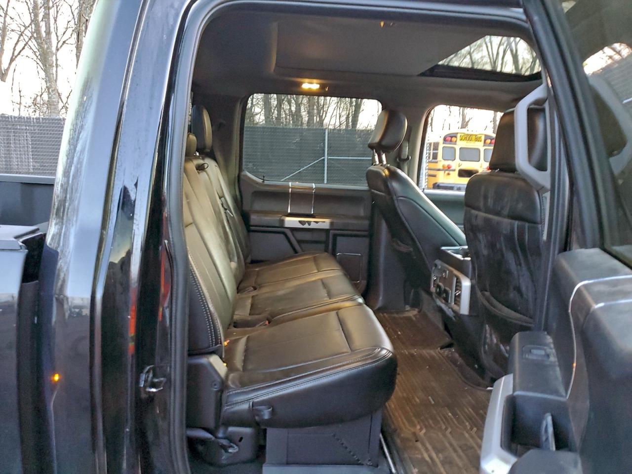 FORD F-350 SUPER DUTY