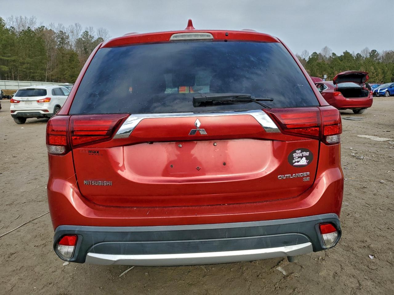 MITSUBISHI OUTLANDER SE